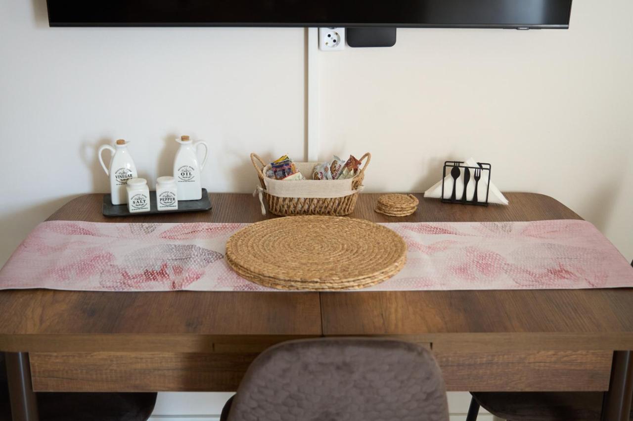 Georgia'S Comfort City Center Apartment 트리폴리스 외부 사진